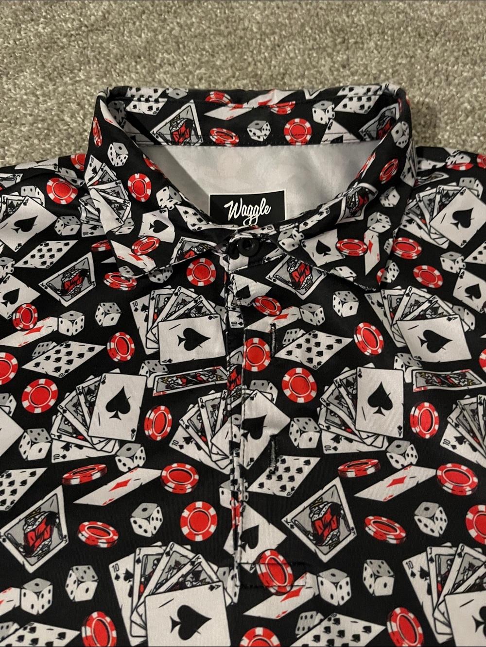 Men's golf Black Poker-Print Short Sleeve Shirt - Red & White Accents - Picture 2 of 3